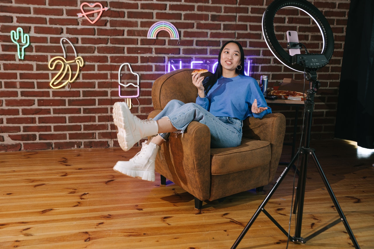 Airbnb local influencer