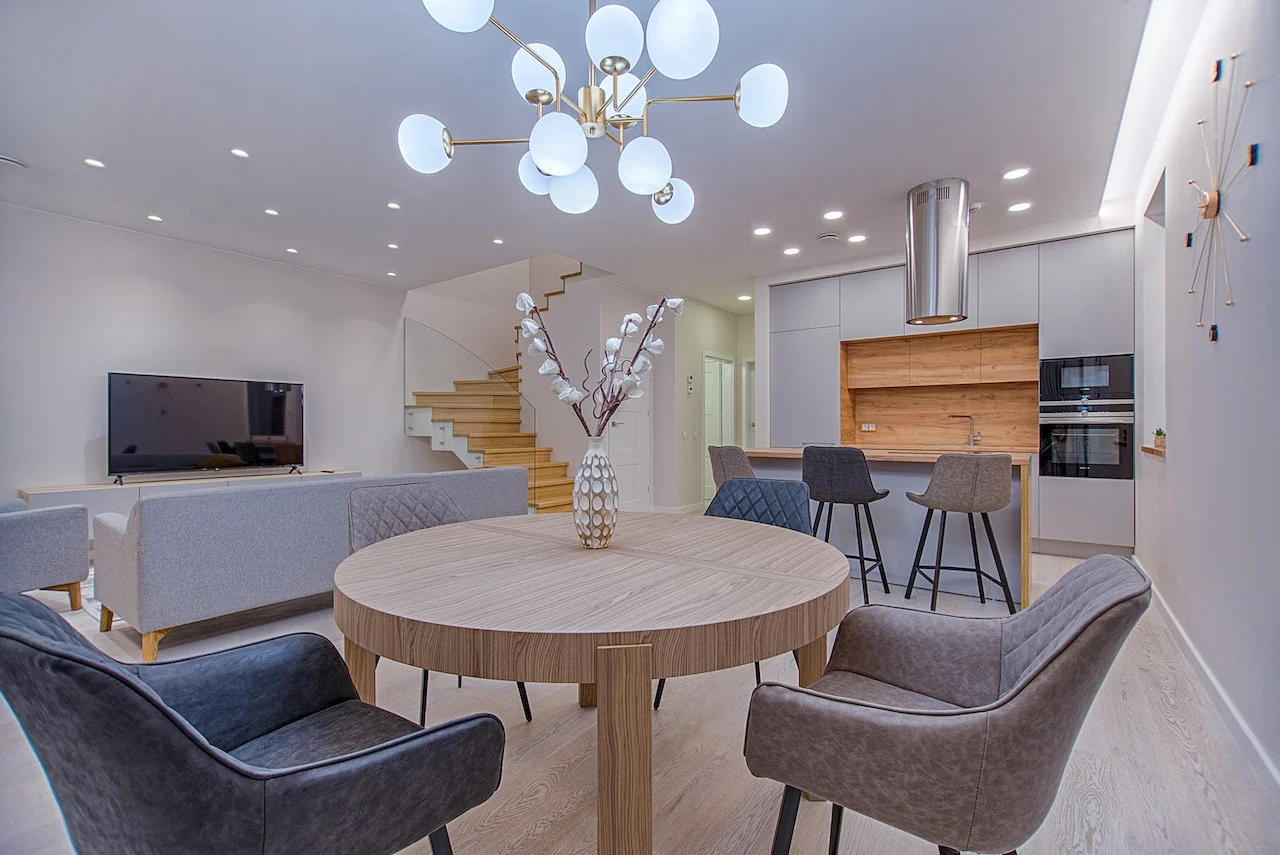 The Ultimate Airbnb Furnishing List: Essential Items to Enhance Guest Comfort and Satisfaction