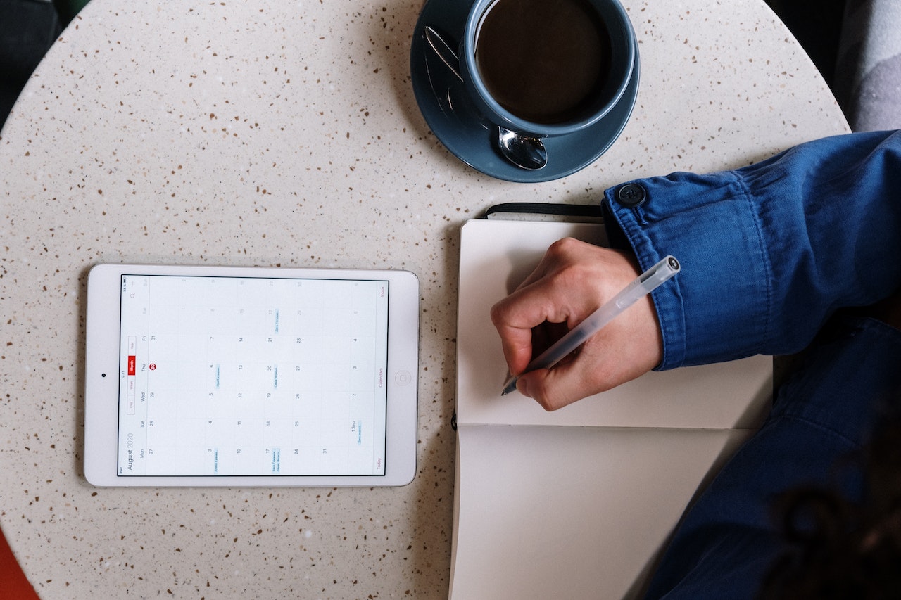 Mastering Calendar Management: A Guide to Syncing VRBO and Airbnb Calendars