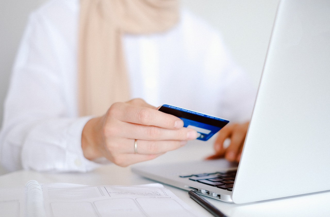 Airbnb chargeback fraud