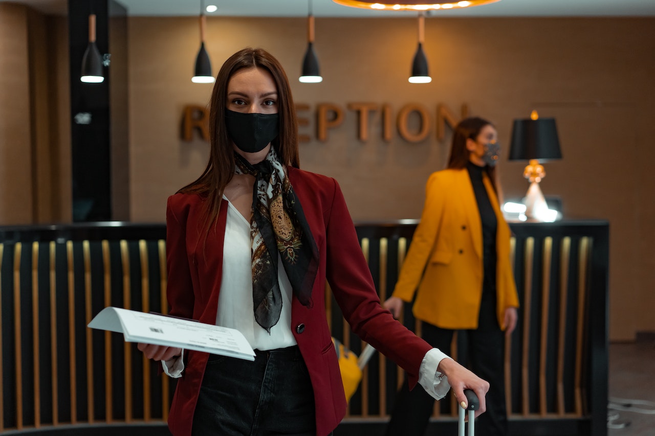 The Future of Hospitality: Contactless Check-In and its Benefits for Property Managers 3 contactless safety health