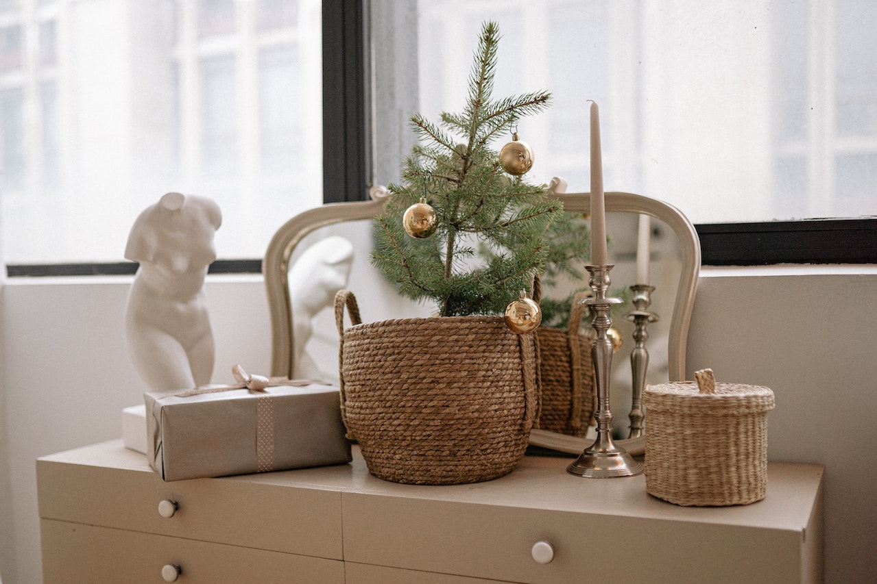 welcome basket for Airbnb guests