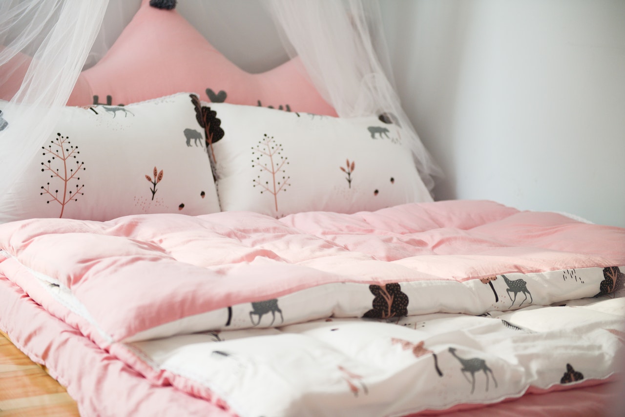 best Airbnb comforter