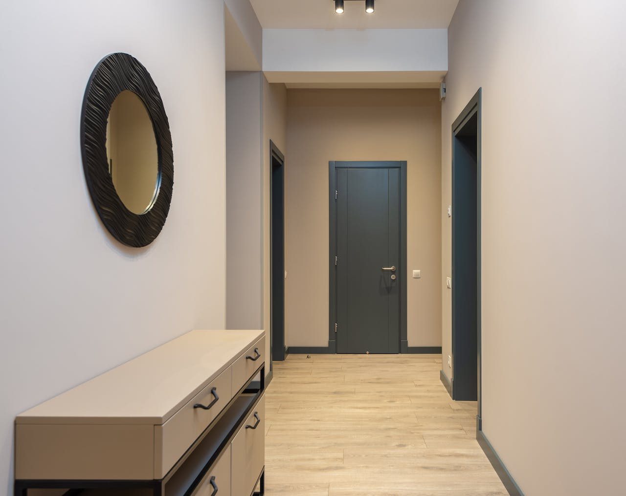 Airbnb vs Long Term Rental: Deciding What’s Best for Your Property