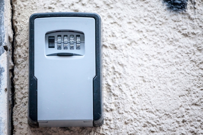 airbnb key lock box