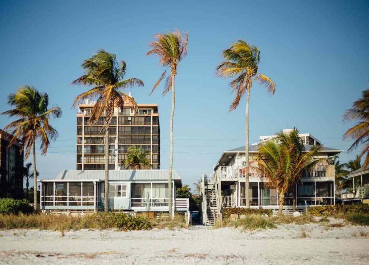 The Best Keywords for Vacation Rentals: How to Rank Higher & Get More Bookings